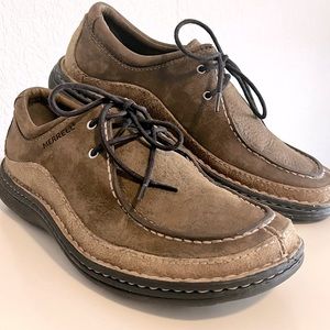 Merrill Two-Tone Leather Oracle in Peat Moss